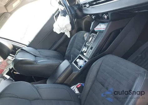 2022 Mitsubishi Outlander Black Edition 2Wd/Se 2.5 2Wd/Se Launch Edition 2Wd from USA, damaged, VIN JA4J3UA8XNZ011303